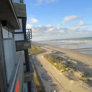 Appartement On The With Sea View